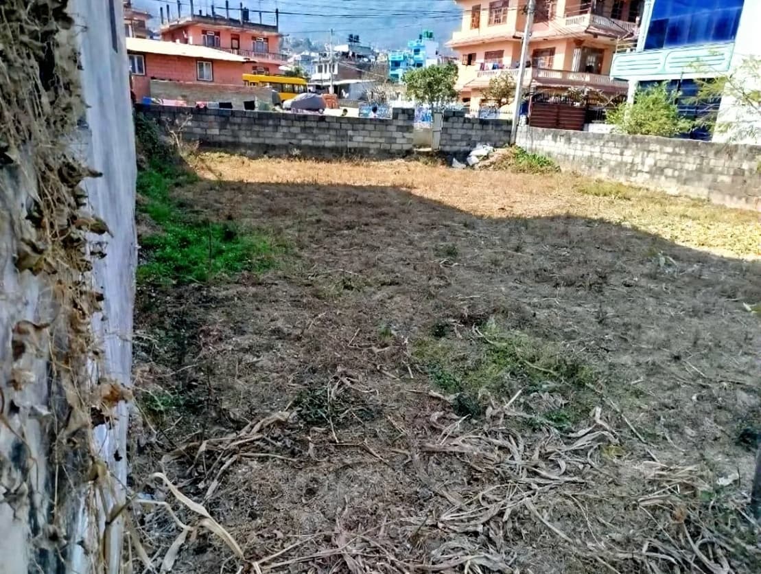 Chandragiri 8 satungal road ma 9aana plot sale ma x