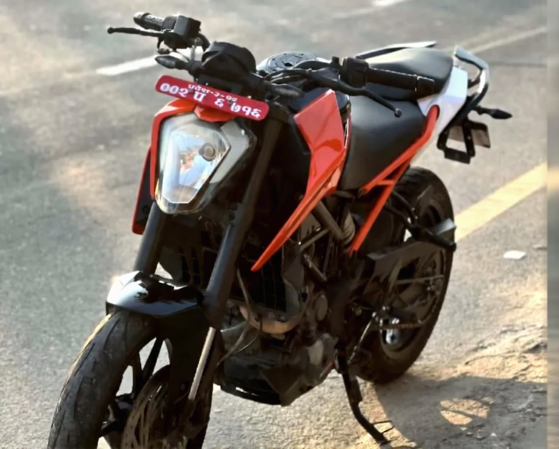ktm duke 250cc 102lot super fresh condition on sel